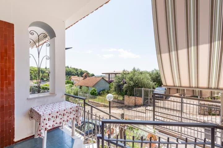 Lucia Sparagna, vacanzeminturno Esterno foto