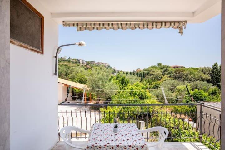 Lucia Sparagna, vacanzeminturno Esterno foto